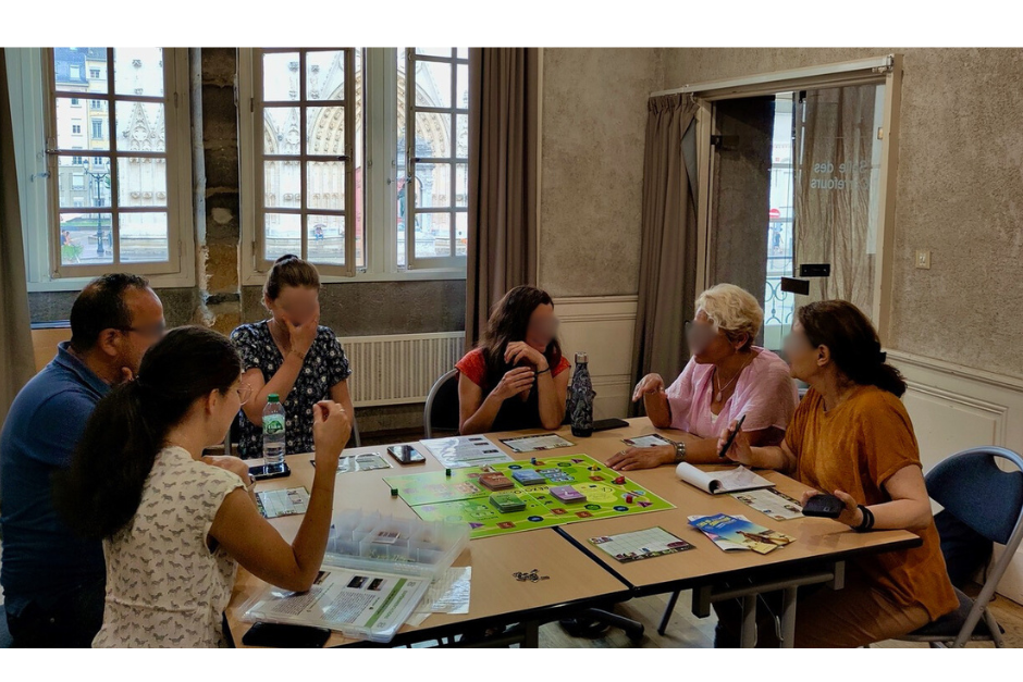Atelier autour du jeu Rézotopia - MJC Vieux Lyon septembre 2024